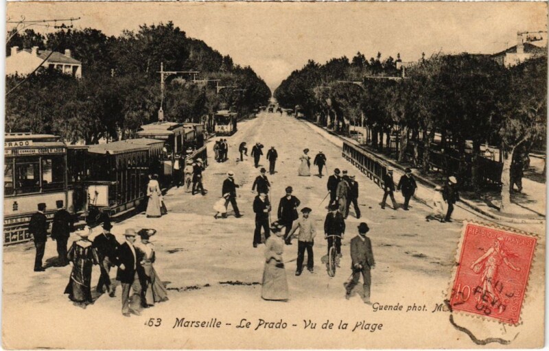 Carte postale ancienne Marseille Le Prado Vu de la Plage à Marseille