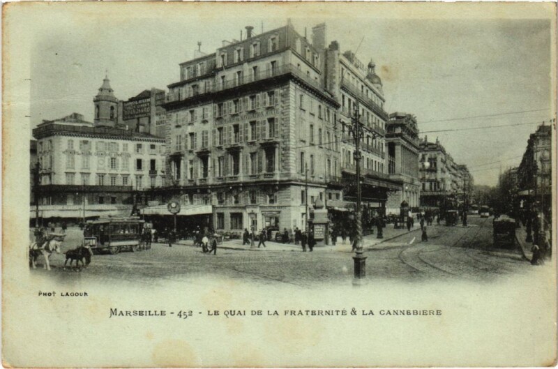 Carte postale ancienne Marseille Le Quai de la Fraternite et la Cannebiere à Marseille