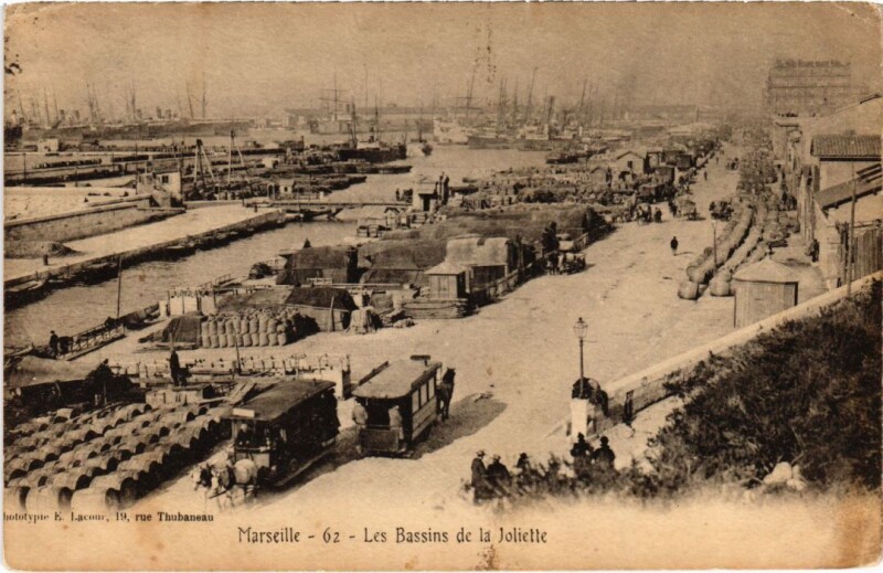 Carte postale ancienne Marseille Les Bassins de la Joliette à Marseille