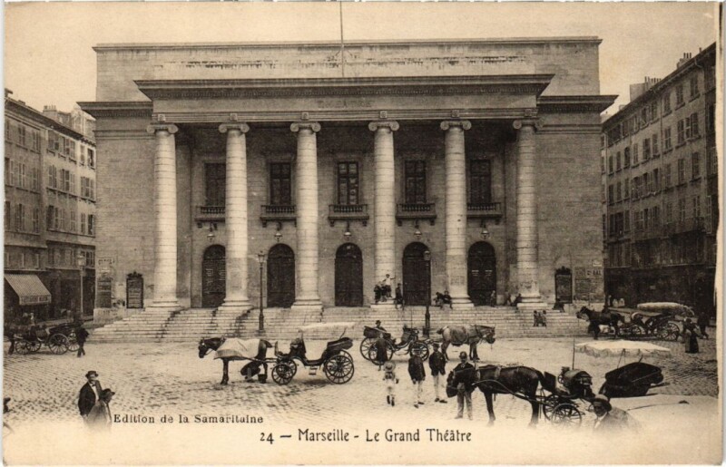 Carte postale ancienne Marseille Le Grand Theatre à Marseille