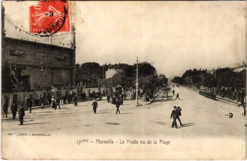 Carte postale ancienne Marseille Le Prado vu de la Plage à Marseille