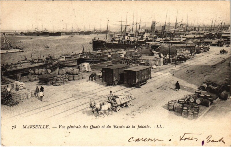 Carte postale ancienne Marseille Vue Generale des Quais et du Bassin de la Joliette à Marseille