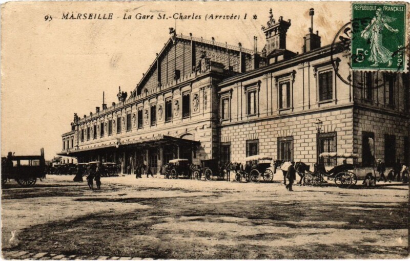 Carte postale ancienne Marseille La Gare Saint-Charles - Arrivee à Arles