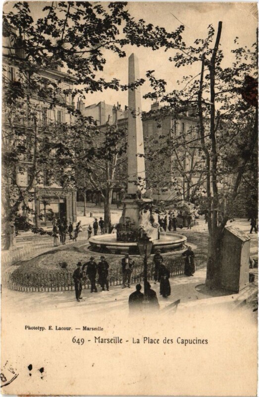 Carte postale ancienne Marseille La Place des Capucines à Marseille