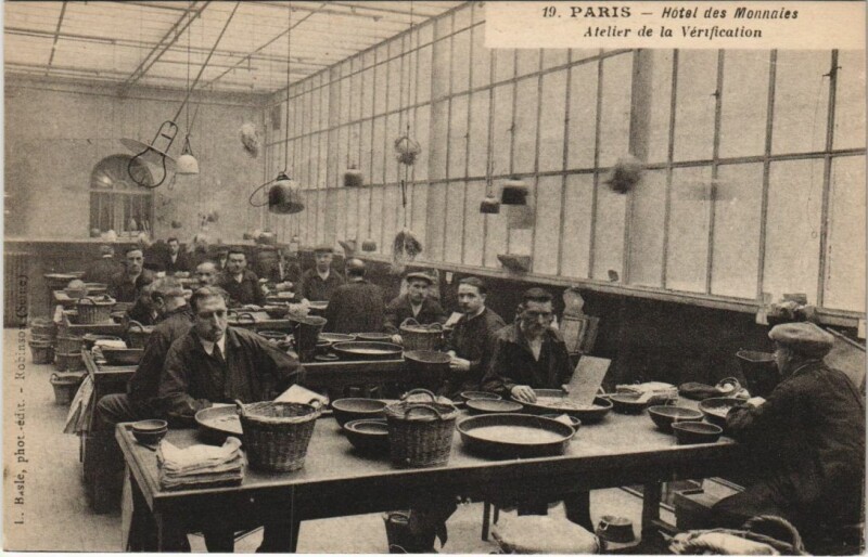 Carte postale ancienne Paris 6e Hotel des Monnaies Atelier de la Vérification