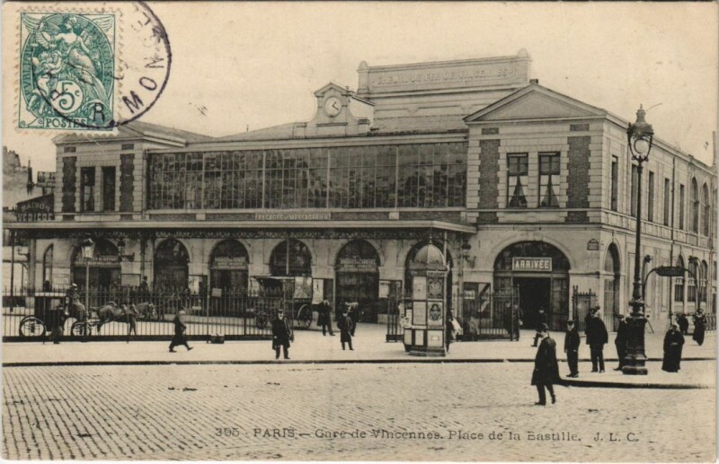 Carte postale ancienne Gare de Vincennes - Place de la bastille à Paris 12e