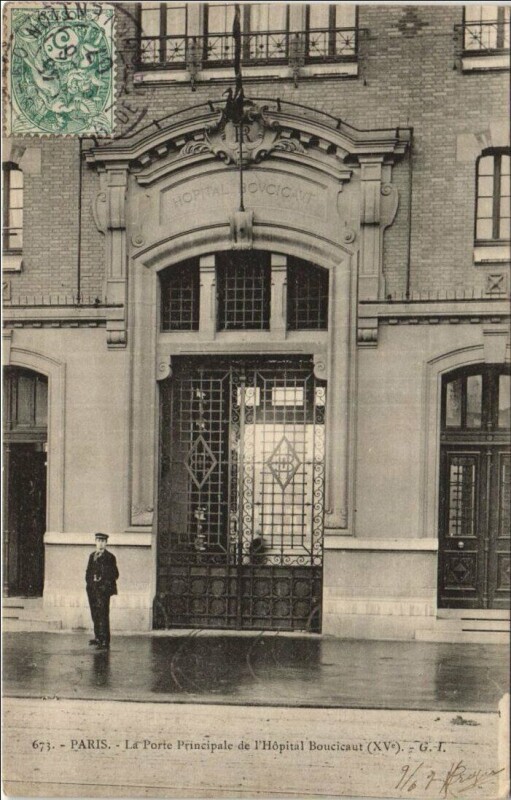 Carte postale ancienne La Porte principale de l'Hôpital Boucicaut à Paris 15e
