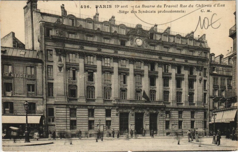 Carte postale ancienne Paris 10e Bourse du Travail Rue du chateau d'Eau