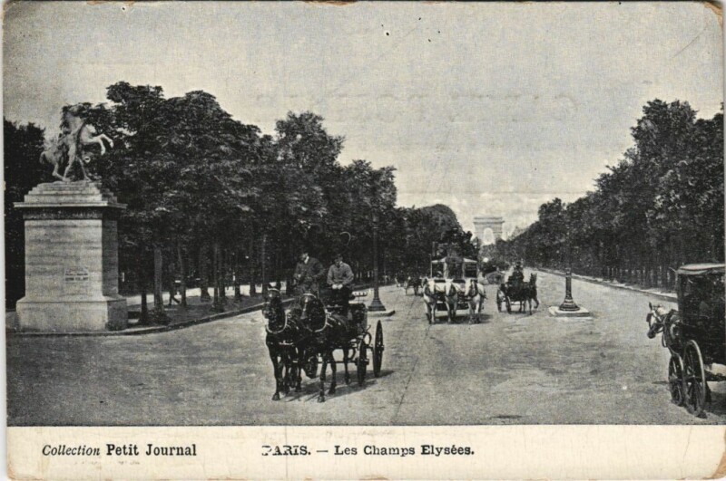 Carte postale ancienne Paris 8e Champs-Elysées