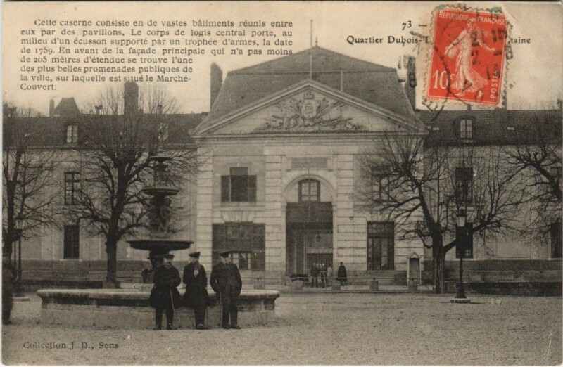 Carte postale ancienne Sens Quartier Dubois