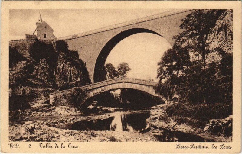 Carte postale ancienne Pierre-Perthuis Les Ponts - Vallee de la Cure à Pierre-Perthuis