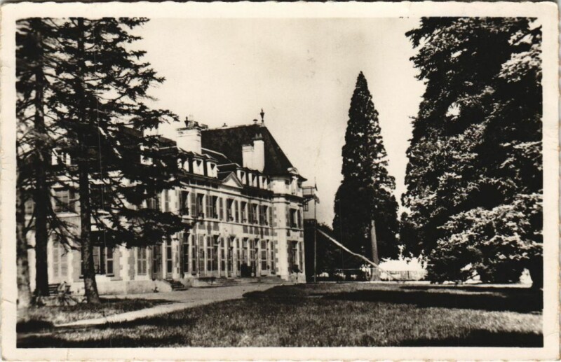 Carte postale ancienne Vincelles Maison d'Accueil S.N.C.F. - Le Batiment et le Parc à Vincelles