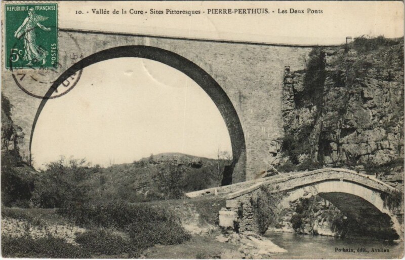 Carte postale ancienne Pierre-Perthuis Les Deux Ponts à Pierre-Perthuis