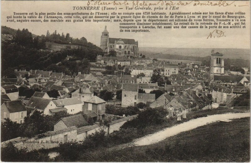 Carte postale ancienne Tonnerre Vue Generale prise a l'Est à Tonnerre