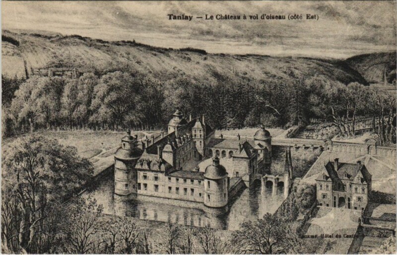 Carte postale ancienne Tanlay Le Chateau a Vol d'Oiseau - Cote Est à Tanlay