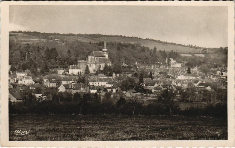 Carte postale ancienne Toucy Vue Generale à Toucy