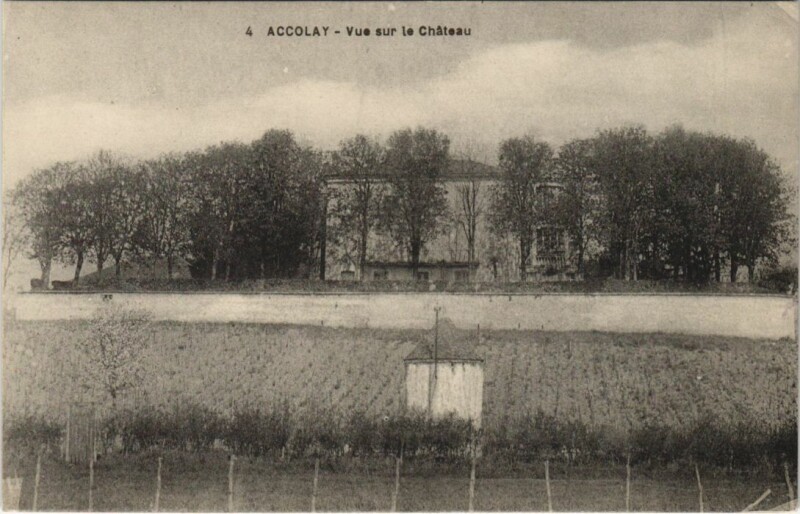 Carte postale ancienne Accolay Vue sur le Chateau