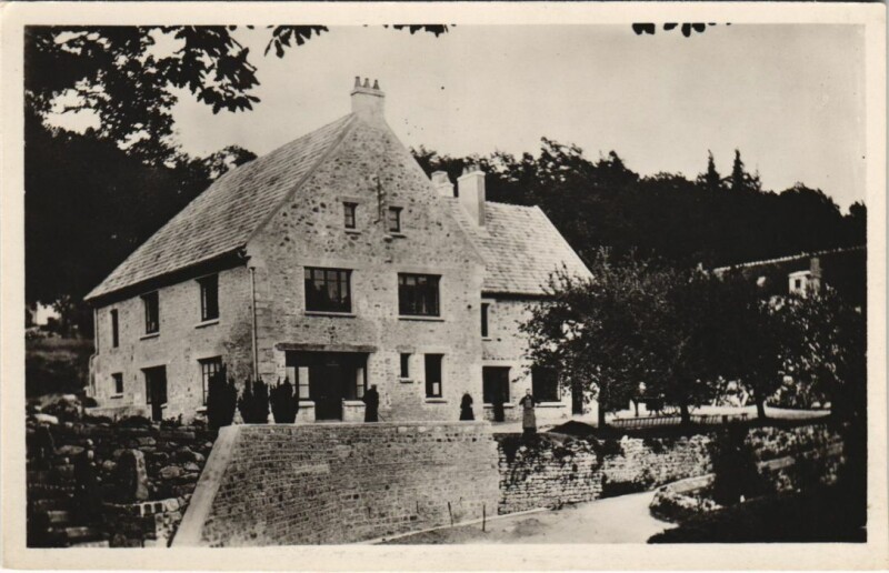 Carte postale ancienne Abbaye de Sainte-Marie de la Pierre-qui-Vire - Les Ateliers