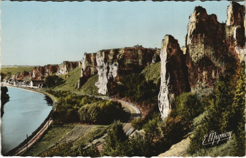 Carte postale ancienne Coulanges-sur-Yonne Le Saussois - Le Refuge Alpin à Coulanges-sur-Yonne