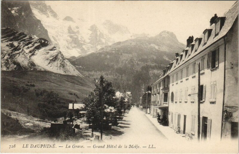 Carte postale ancienne La Grave Grand Hotel de la Meije à La Grave