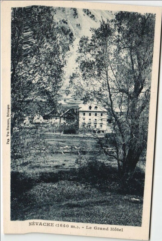 Carte postale ancienne Nevache Le Grand Hotel