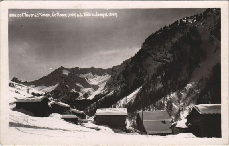 Carte postale ancienne Saint-Veran Village Scene