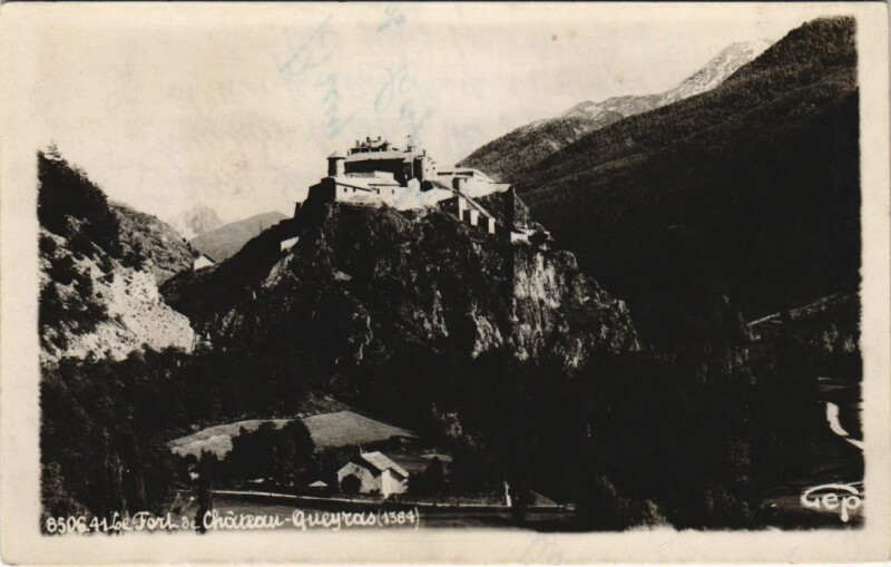 Carte postale ancienne Le Fort de Chateau-Queyras