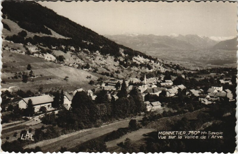 Carte postale ancienne Monnetier - Vue sur la Vallée de l'Arve à Monnetier-Mornex