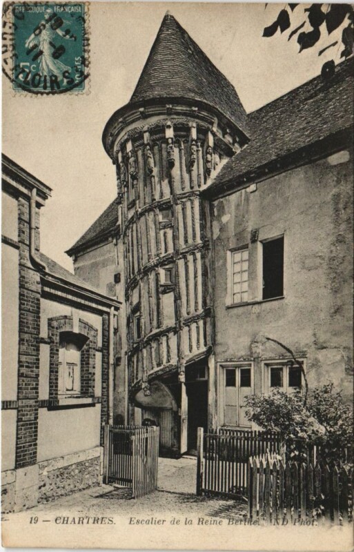 Carte postale ancienne Chartres Escalier de la Reine Berthe France à Chartres