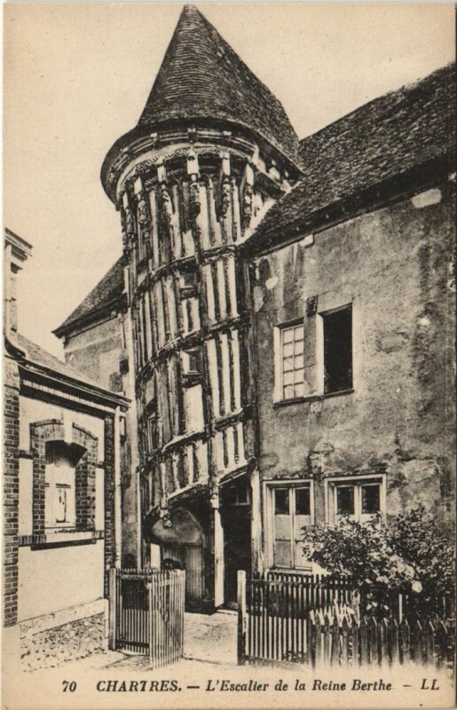 Carte postale ancienne Chartres Escalier de la Reine Berthe France à Chartres