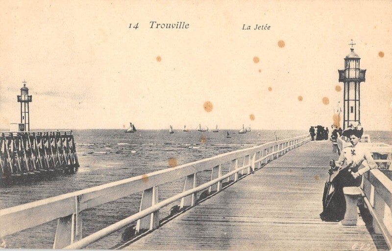 Carte postale ancienne Trouville La Jetee