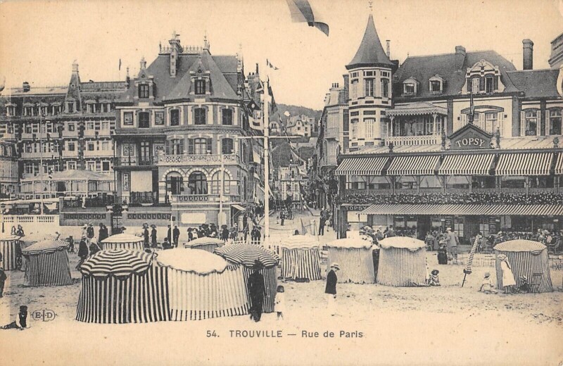 Carte postale ancienne Trouville Rue De Paris