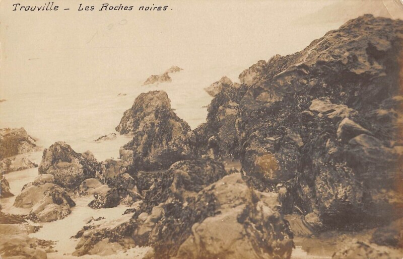 Carte postale ancienne Trouville Carte Photo Les Roches Noires