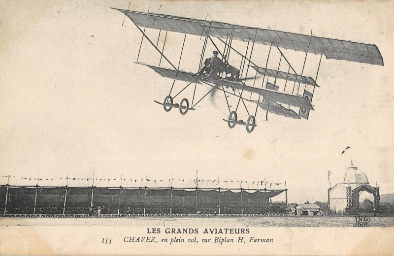 Carte postale ancienne Aviation Les Grands Aviateurs Chavez En Plein Vol Sur Biplan H.farman