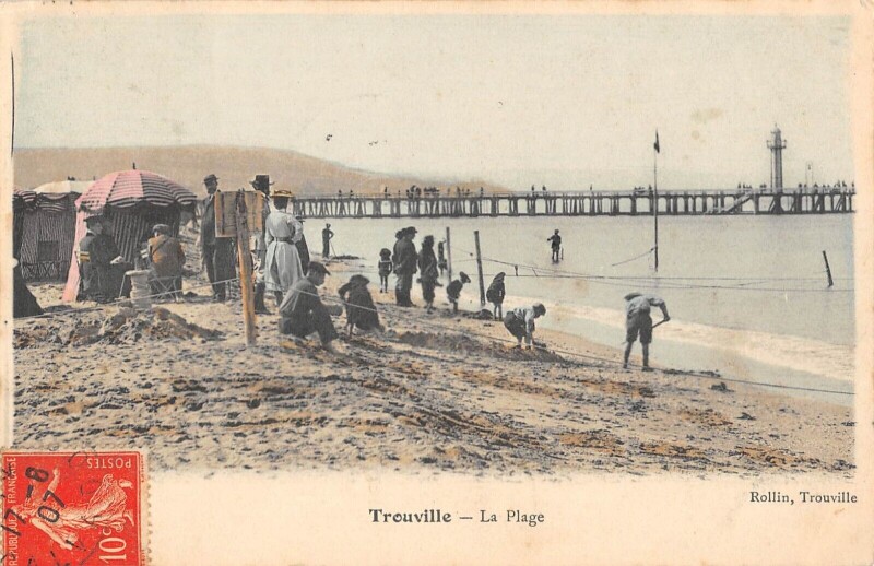 Carte postale ancienne Trouville La Plage - Scene De Plage - Mer