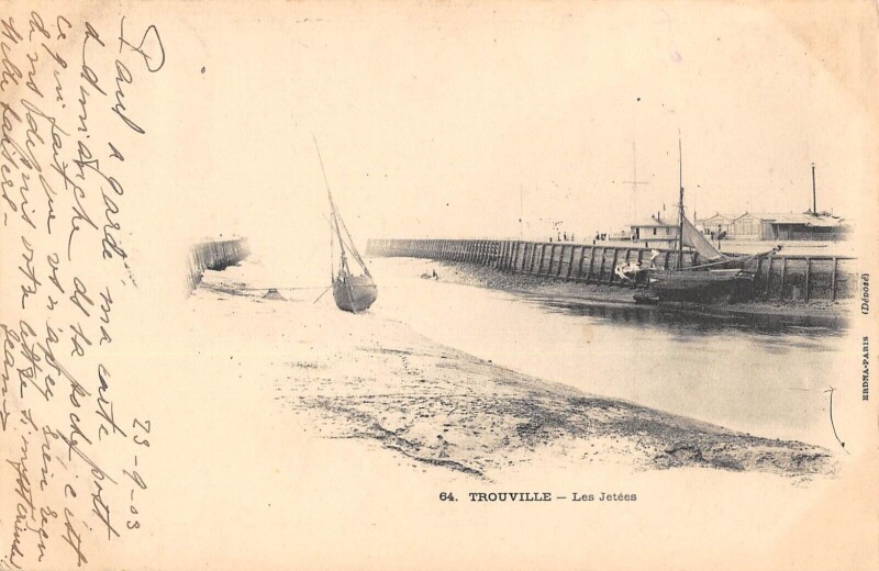 Carte postale ancienne Trouville Les Jetees