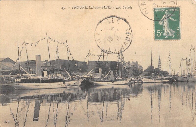 Carte postale ancienne Trouville Sur Mer Les Yachts à Trouville-sur-Mer