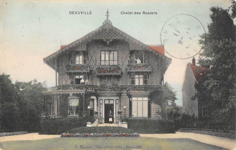 Carte postale ancienne Deauville Chalet Des Rosiers à Deauville