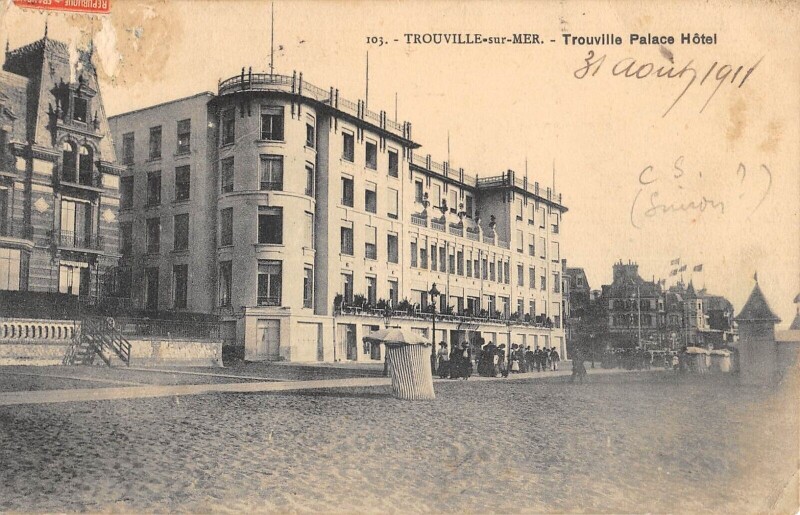 Carte postale ancienne Trouville Sur Mer Trouville Palace Hotel à Trouville-sur-Mer