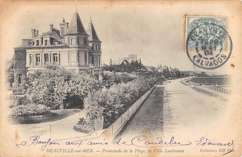 Carte postale ancienne Deauville Sur Mer Promenade De La Plage La Villa Louisianne à Deauville