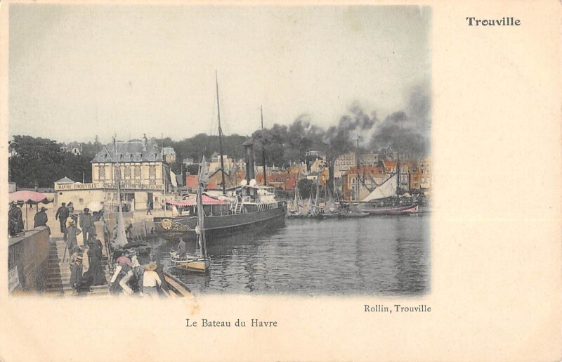 Carte postale ancienne Trouville Le Bateau Du Havre