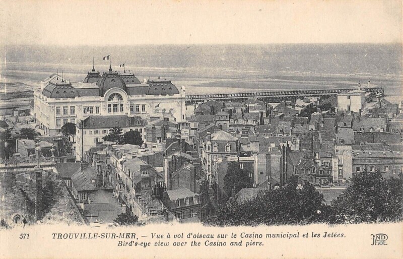 Carte postale ancienne Trouville Sur Mer Vue A Vol D'Oiseau à Trouville-sur-Mer