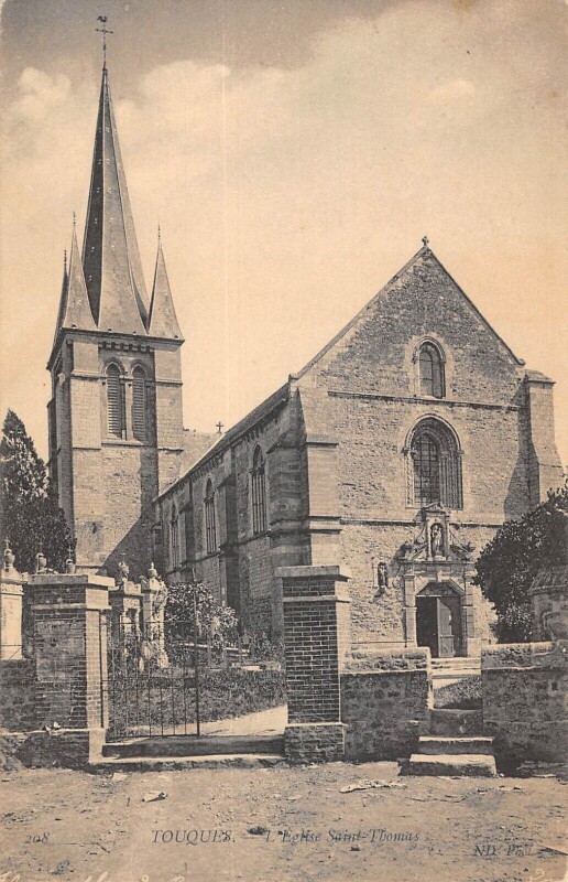 Carte postale ancienne Touques Eglise Saint-Thomas à Touques