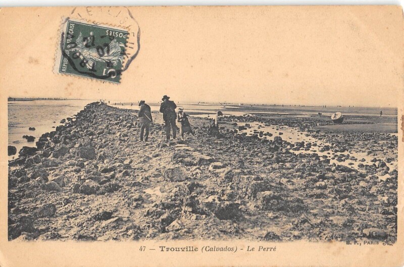 Carte postale ancienne Trouville Le Peree