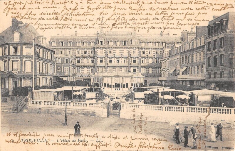 Carte postale ancienne Trouville L'Hotel De Paris