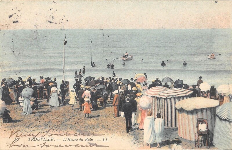 Carte postale ancienne Trouville L'Heure Du Bain