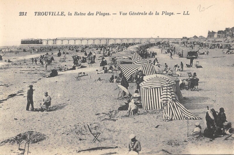 Carte postale ancienne Trouville Vue Generale De La Plage