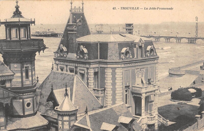 Carte postale ancienne Trouville La Jetee Promenade