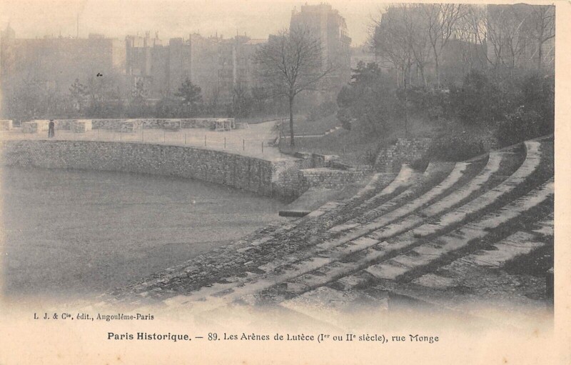 Carte postale ancienne Paris Ve Les Arenes De Lutece Rue Monge à Paris 5e