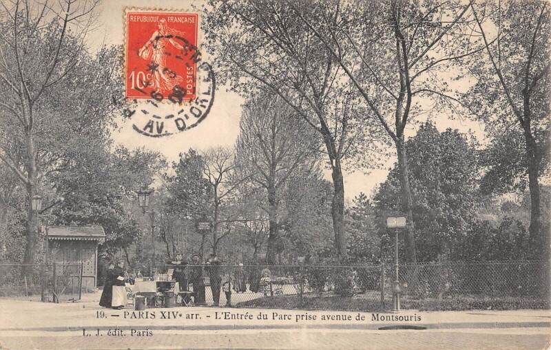 Carte postale ancienne Paris XIVe L'Entree Du Parc Prise Avenue De Montsouris à Paris 14e